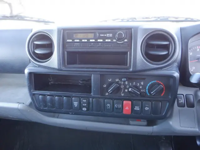 日野 デュトロ TKG-XZU620T(2WD)の写真46