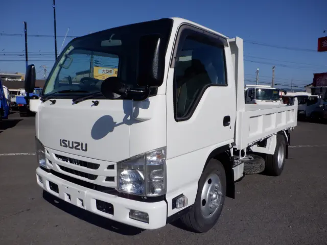 いすゞ エルフ 2RG-NKR88AD(2WD)の写真1