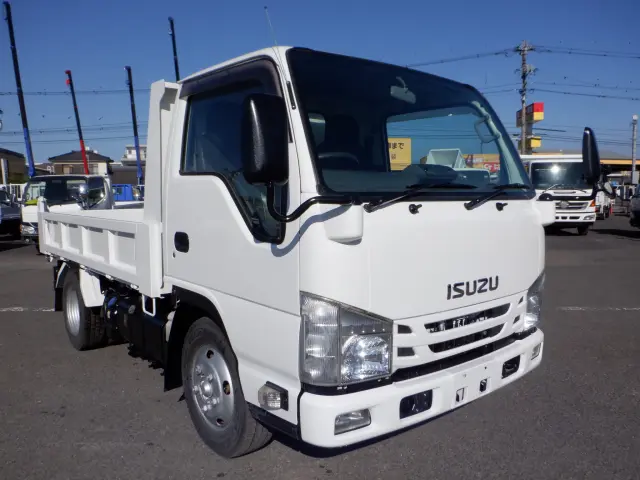 いすゞ エルフ 2RG-NKR88AD(2WD)の写真5