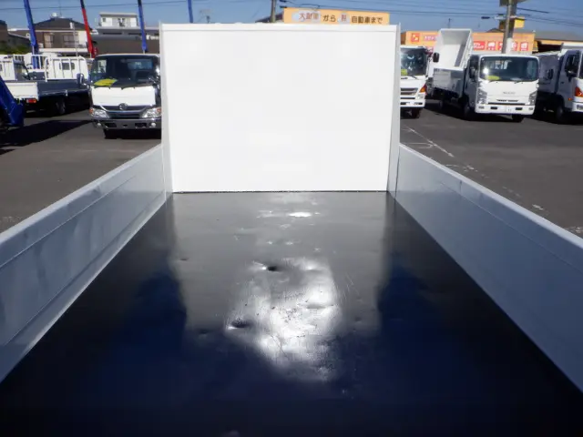 いすゞ エルフ 2RG-NKR88AD(2WD)の写真8