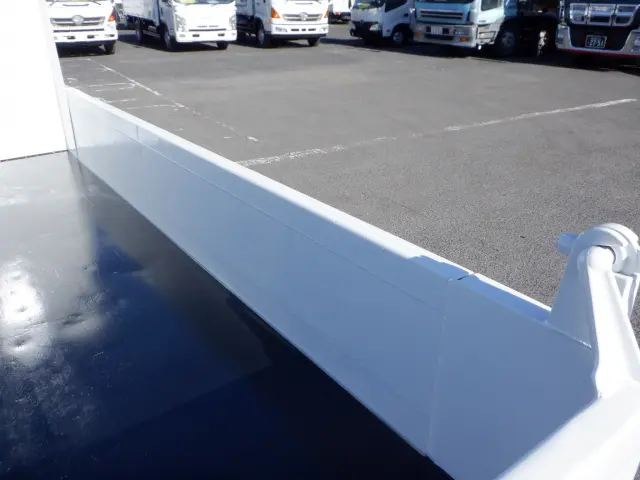 いすゞ エルフ 2RG-NKR88AD(2WD)の写真10