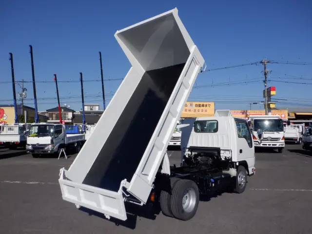 いすゞ エルフ 2RG-NKR88AD(2WD)の写真15