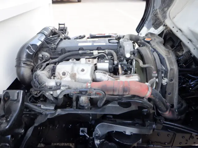 いすゞ エルフ 2RG-NKR88AD(2WD)の写真31