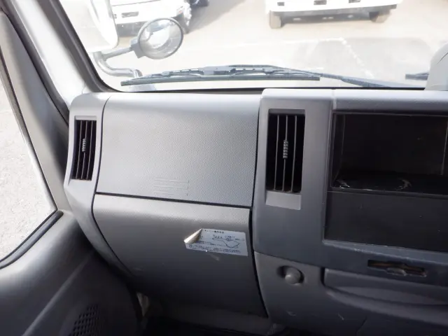 いすゞ エルフ 2RG-NKR88AD(2WD)の写真42