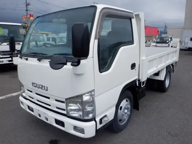 いすゞ エルフ SKG-NKR85AD(2WD)の写真1