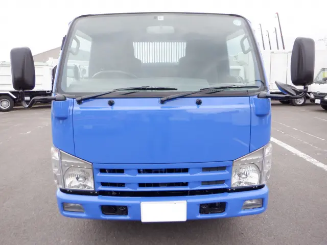 いすゞ エルフ TKG-NKR85AD(2WD)の写真4