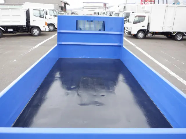 いすゞ エルフ TKG-NKR85AD(2WD)の写真6