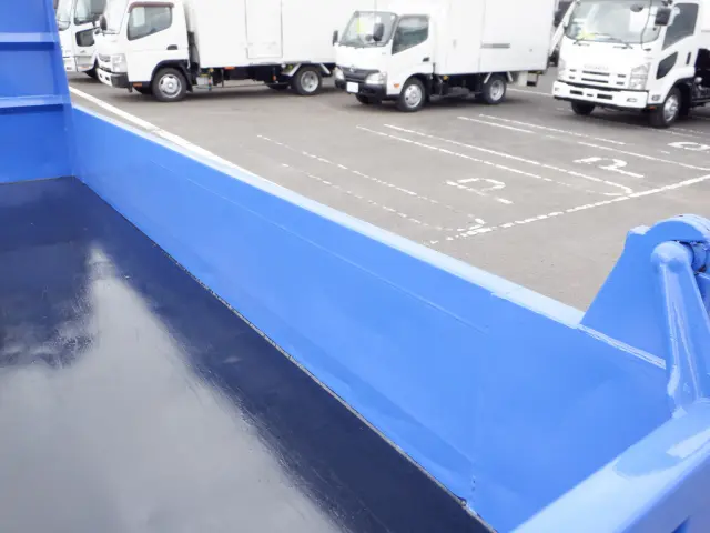 いすゞ エルフ TKG-NKR85AD(2WD)の写真10