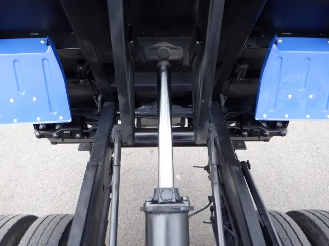 いすゞ エルフ TKG-NKR85AD(2WD)の写真17