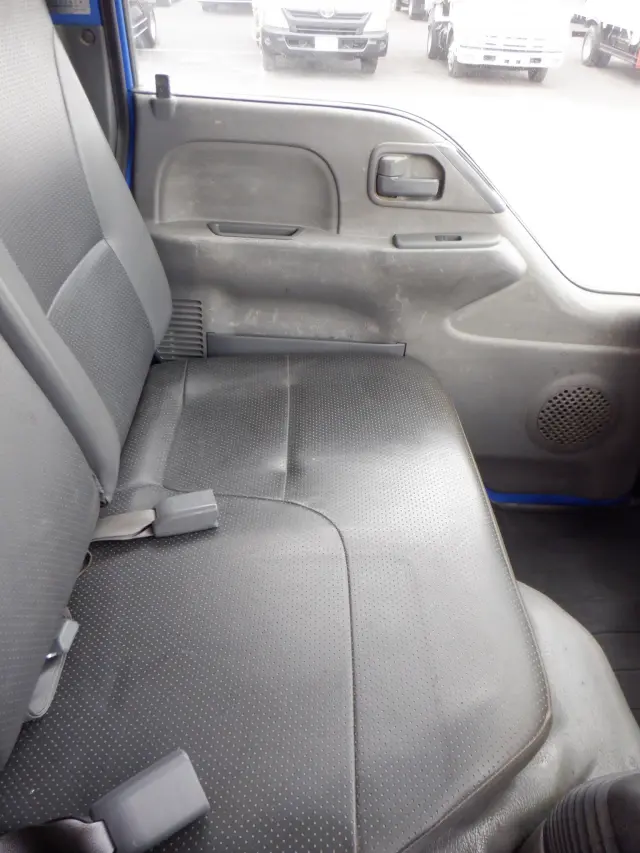 いすゞ エルフ TKG-NKR85AD(2WD)の写真35