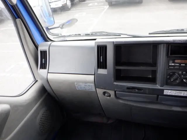 いすゞ エルフ TKG-NKR85AD(2WD)の写真36