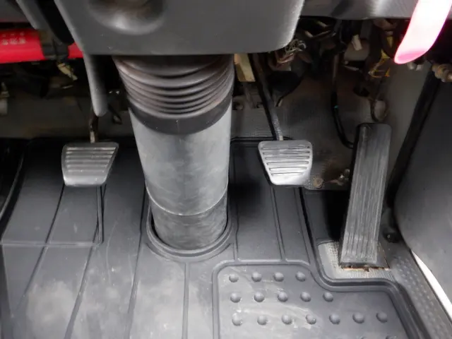 いすゞ エルフ TKG-NKR85AD(2WD)の写真40