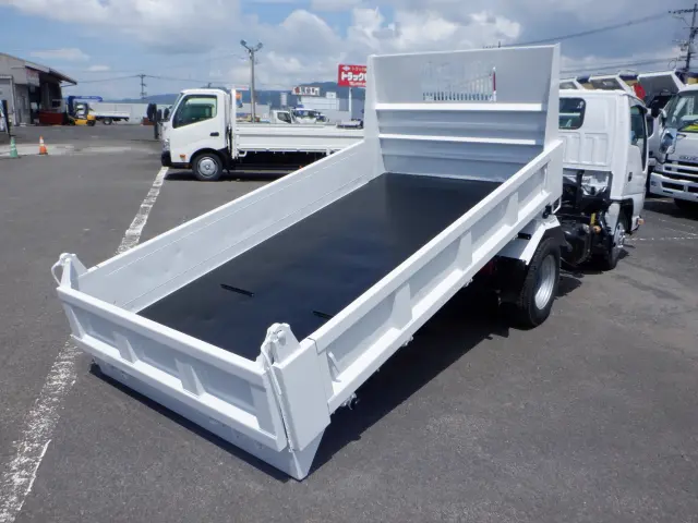 いすゞ エルフ TKG-NKR85AN(2WD)の写真2