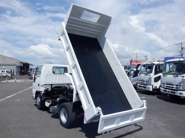 いすゞ エルフ TKG-NKR85AN(2WD)の写真12