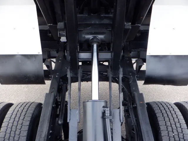 いすゞ エルフ TKG-NKR85AN(2WD)の写真24