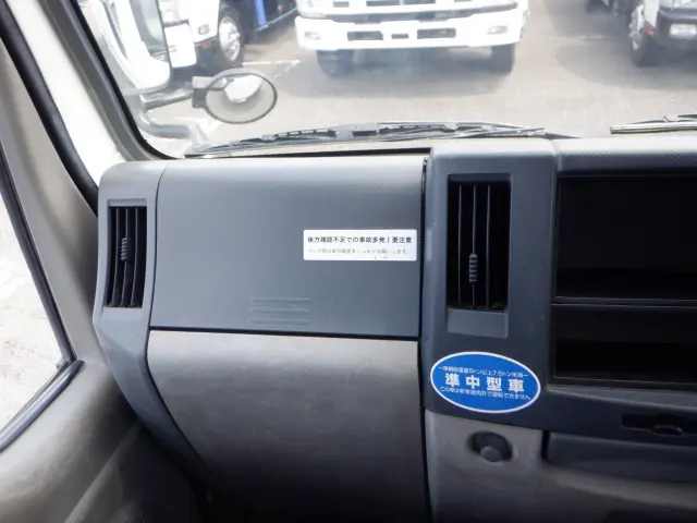 いすゞ エルフ TKG-NKR85AN(2WD)の写真44