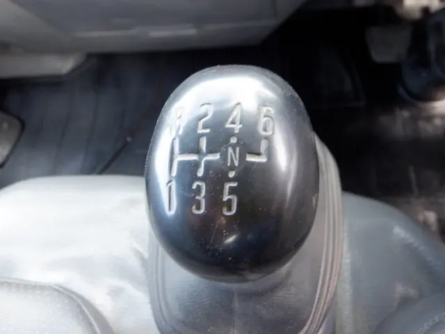 いすゞ エルフ TKG-NKR85AN(2WD)の写真46