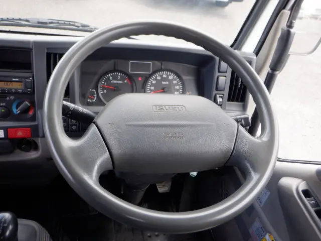 いすゞ エルフ TKG-NKR85AN(2WD)の写真48