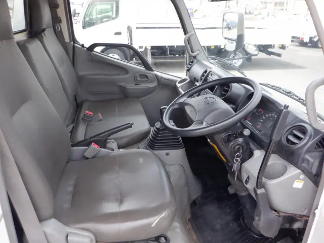 日野 デュトロ TKG-XZU620T(2WD)の写真40