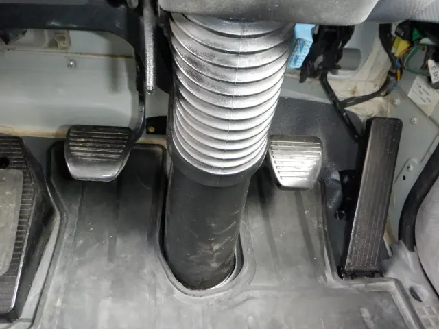 いすゞ フォワード TKG-FRR90S1(2WD)の写真47