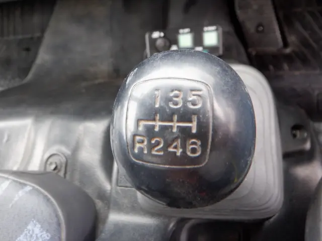 日野 レンジャー BDG-FC6JCWA(2WD)の写真46