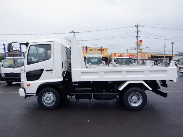 日野 レンジャー 2KG-FC2ABA(2WD)の写真9