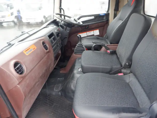 日野 レンジャー 2KG-FC2ABA(2WD)の写真38