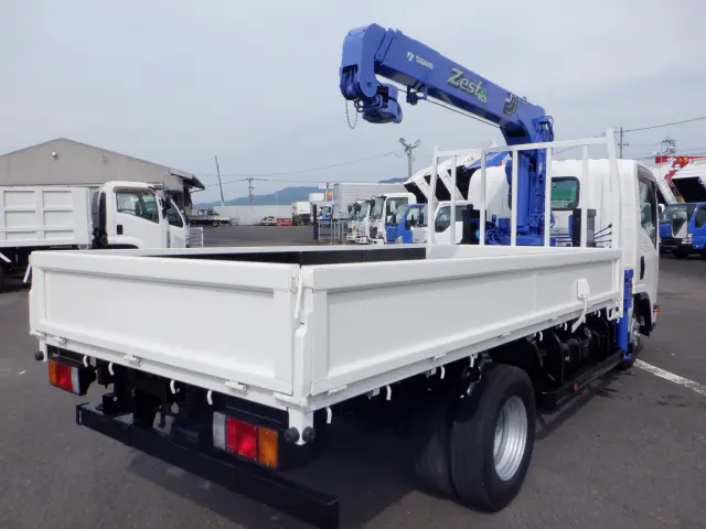 いすゞ エルフ TKG-NMR85AR(2WD)の写真2