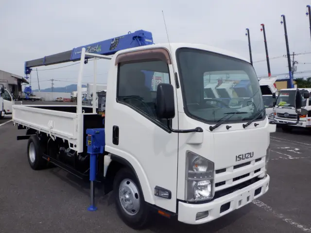 いすゞ エルフ TKG-NMR85AR(2WD)の写真5