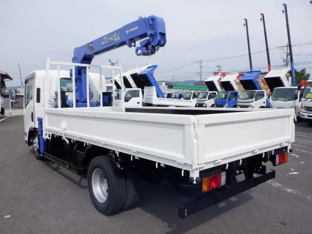 いすゞ エルフ TKG-NMR85AR(2WD)の写真6