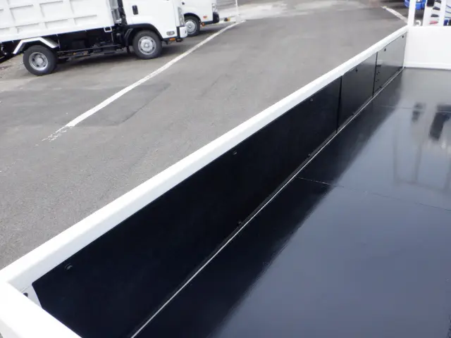 いすゞ エルフ TKG-NMR85AR(2WD)の写真9