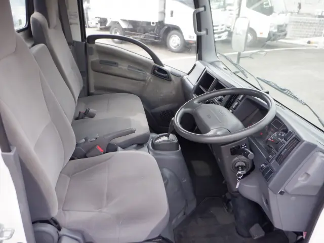 いすゞ エルフ TKG-NMR85AR(2WD)の写真39