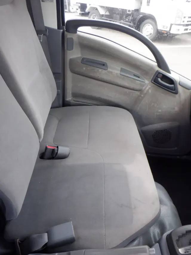 いすゞ エルフ TKG-NMR85AR(2WD)の写真41