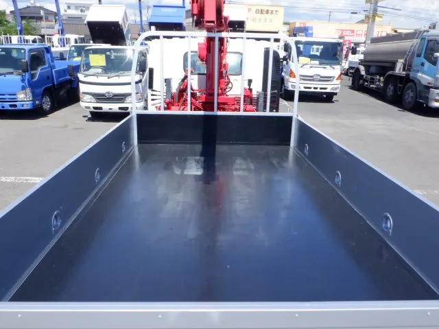 いすゞ エルフ TRG-NPR85AR(2WD)の写真3