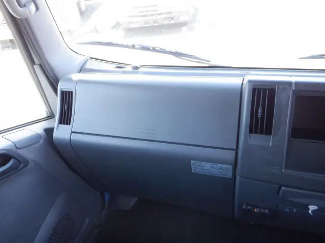 いすゞ エルフ TRG-NPR85AR(2WD)の写真39