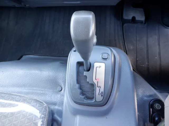 いすゞ エルフ TRG-NPR85AR(2WD)の写真41