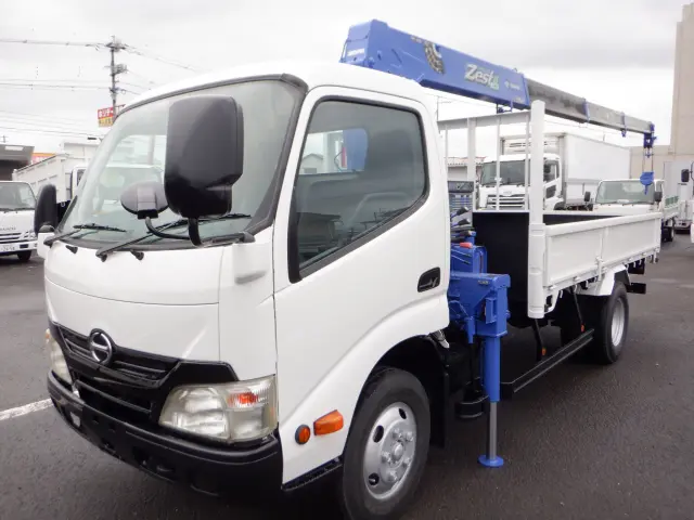 日野 デュトロ SKG-XZU650M(2WD)の写真1