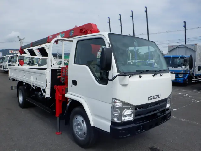 いすゞ エルフ BDG-NKR85R(2WD)の写真7