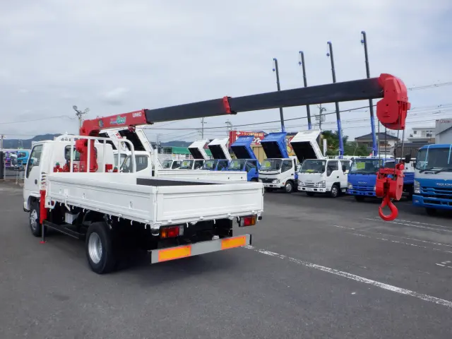 いすゞ エルフ BDG-NKR85R(2WD)の写真9