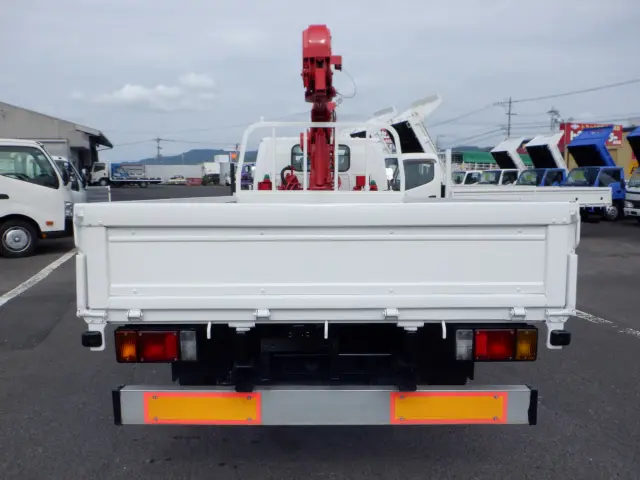 いすゞ エルフ BDG-NKR85R(2WD)の写真16