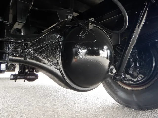 いすゞ エルフ BDG-NKR85R(2WD)の写真27