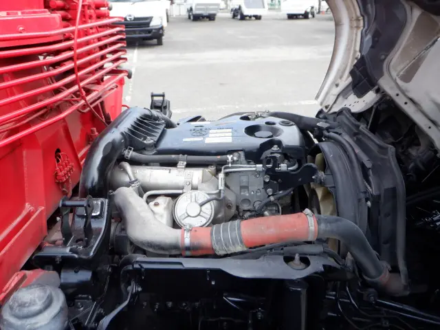 いすゞ エルフ BDG-NKR85R(2WD)の写真32