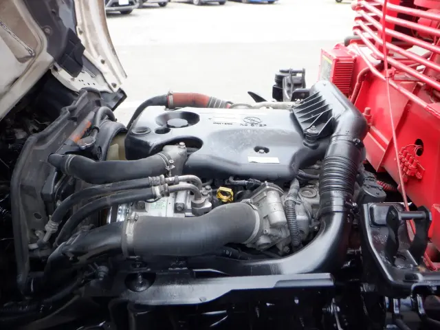 いすゞ エルフ BDG-NKR85R(2WD)の写真33