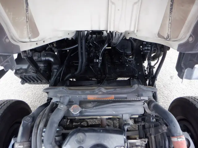 いすゞ エルフ BDG-NKR85R(2WD)の写真35