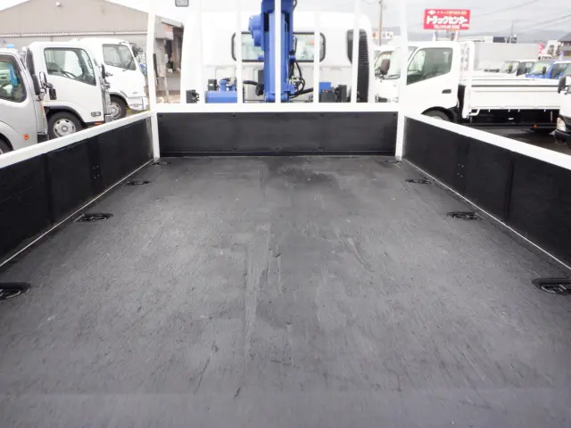三菱 キャンター 2PG-FEB80(2WD)の写真8