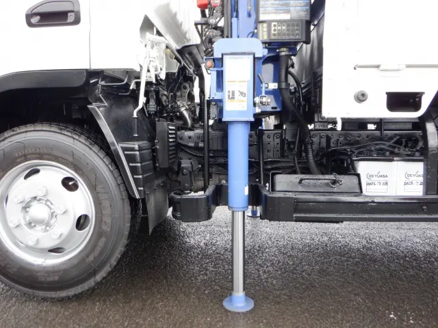 三菱 キャンター 2PG-FEB80(2WD)の写真16