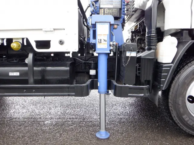 三菱 キャンター 2PG-FEB80(2WD)の写真17