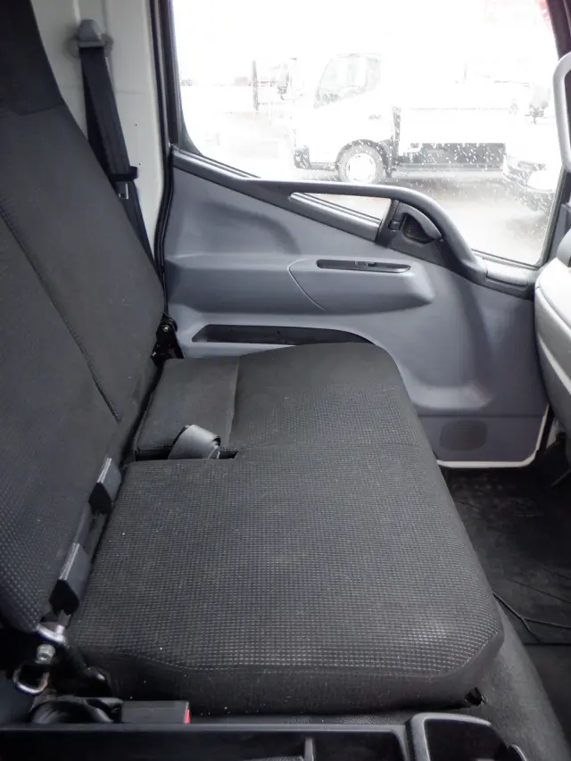 三菱 キャンター 2PG-FEB80(2WD)の写真38