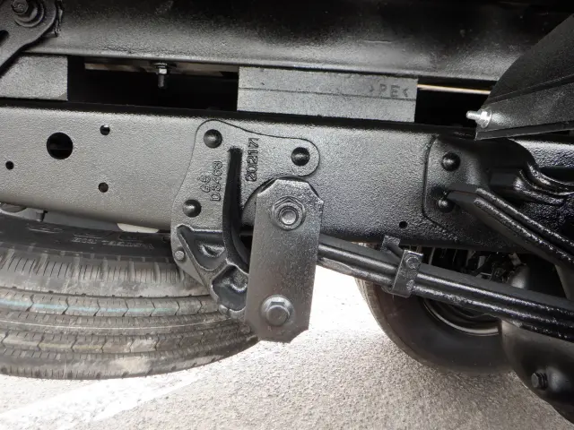 いすゞ エルフ TKG-NKR85R(2WD)の写真23