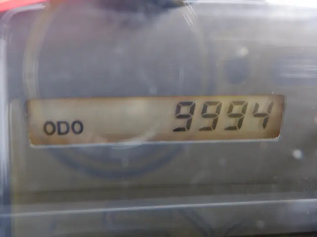 いすゞ エルフ TKG-NKR85R(2WD)の写真47